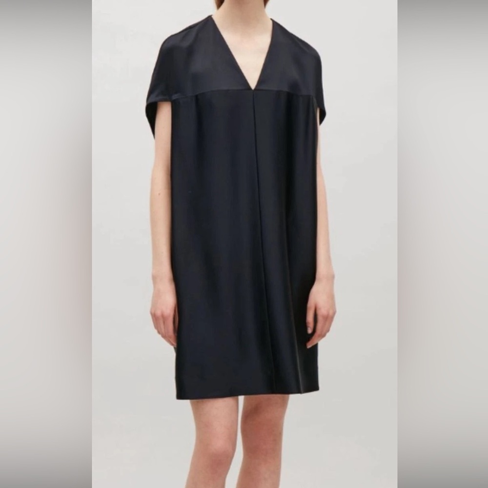 Icone by Simon’s women’s satin batwing oversize dress black size medium-large